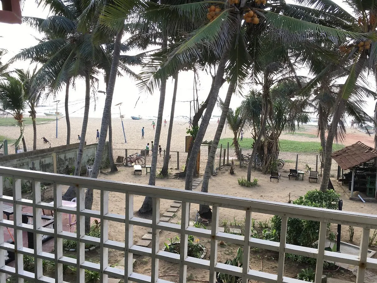 Dephani Beach Hotel Negombo
