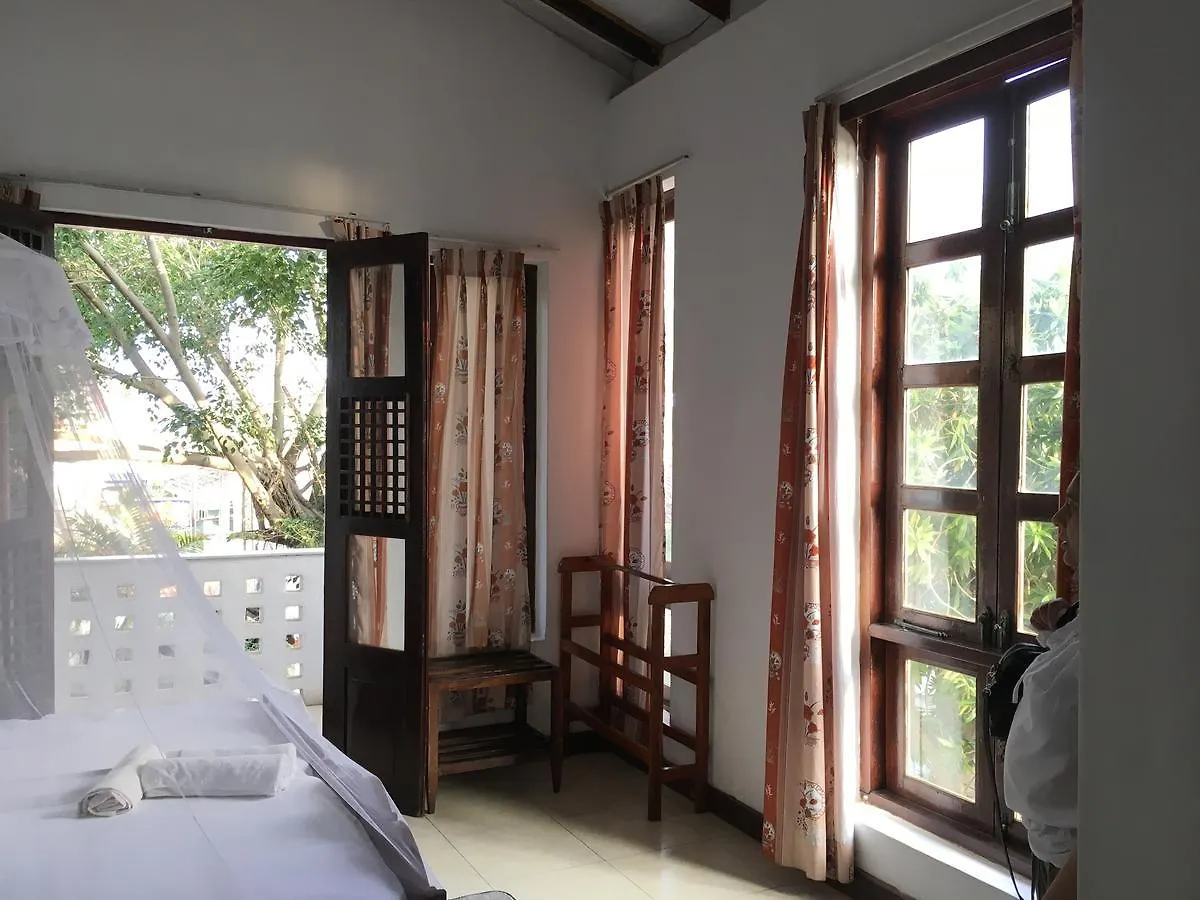 Dephani Beach Hotel Negombo