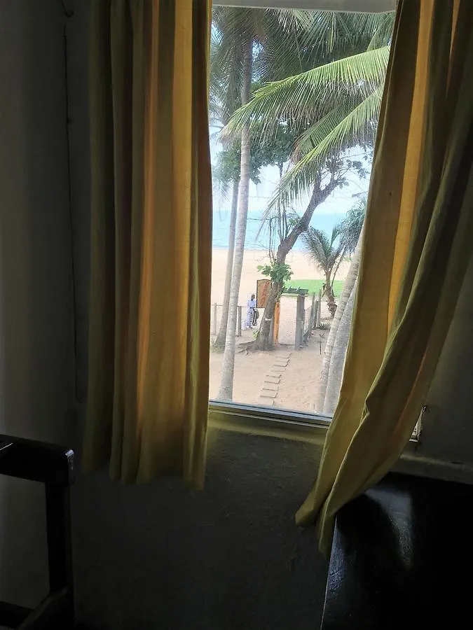 Dephani Beach Hotel Negombo