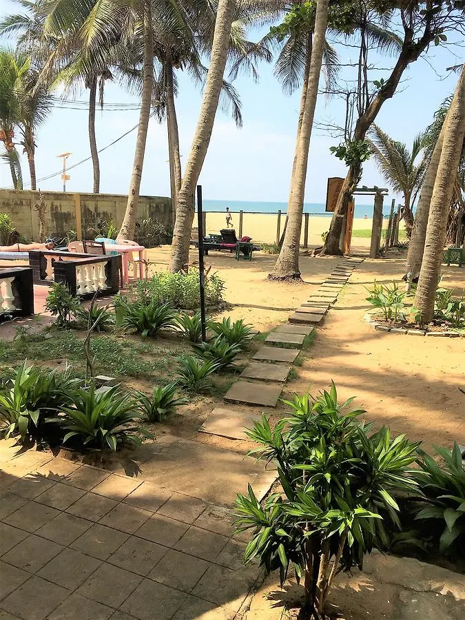 Dephani Beach Hotel Negombo